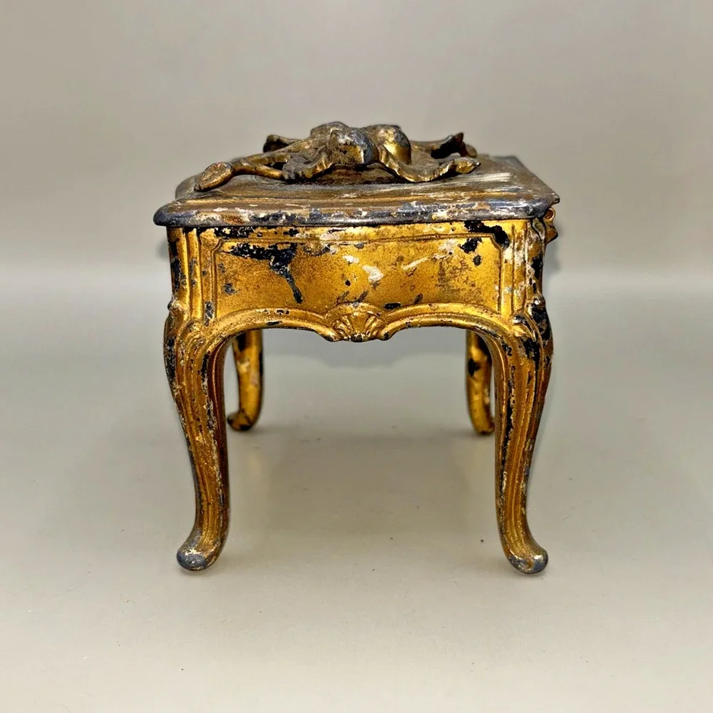 UNUSUAL W. B MFG VINTAGE SILVERPLATE LIDDED CIGARETTE BOX SHAPED AS FRENCH TABLE